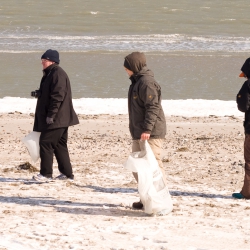 Winter Beach Clean-Up