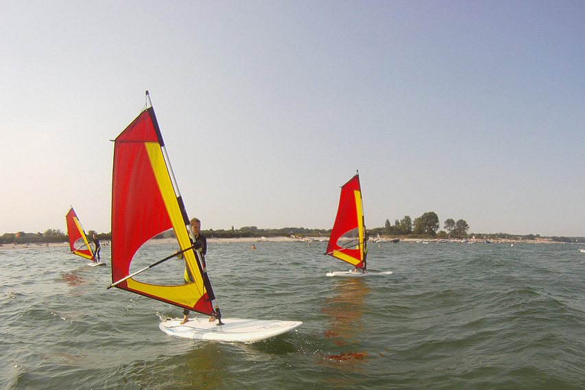 Windsurfen bei Ostwind auf der Ostsee vor Rettin