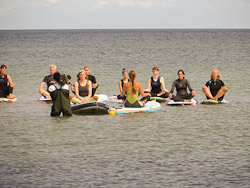 Traumhafte Bedingungen für die erste Yoga-Stunde auf dem SUP-Board Traumhafte Bedingungen für die erste Yoga-Stunde auf dem SUP-Board